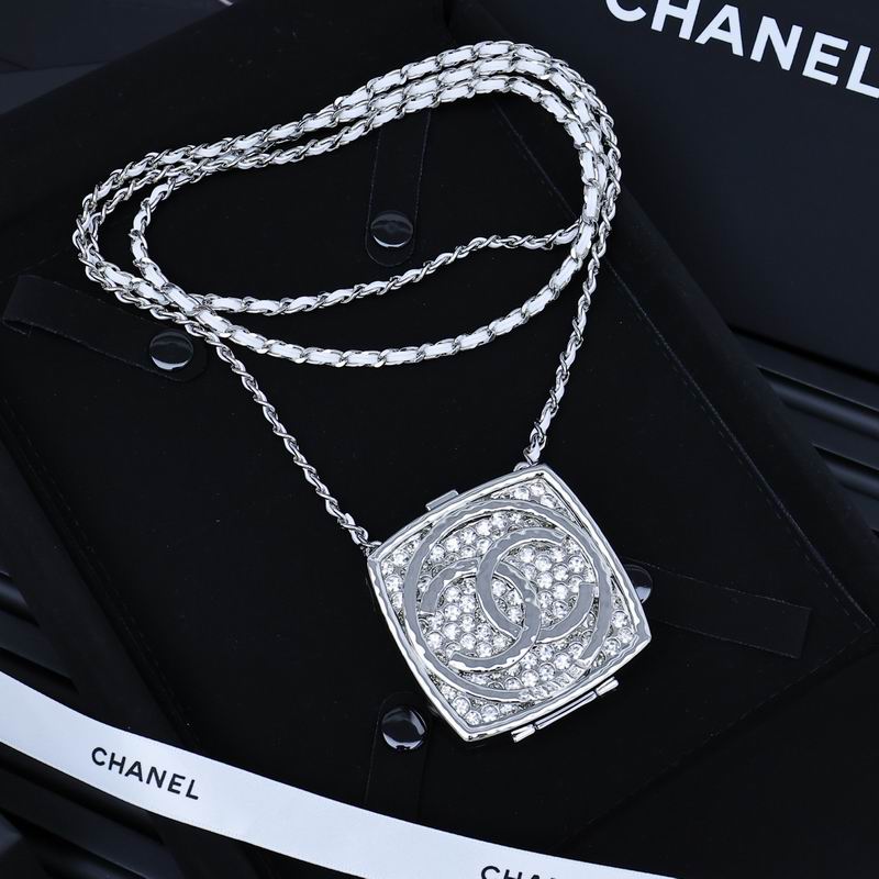 Chanel necklace 05yxh71